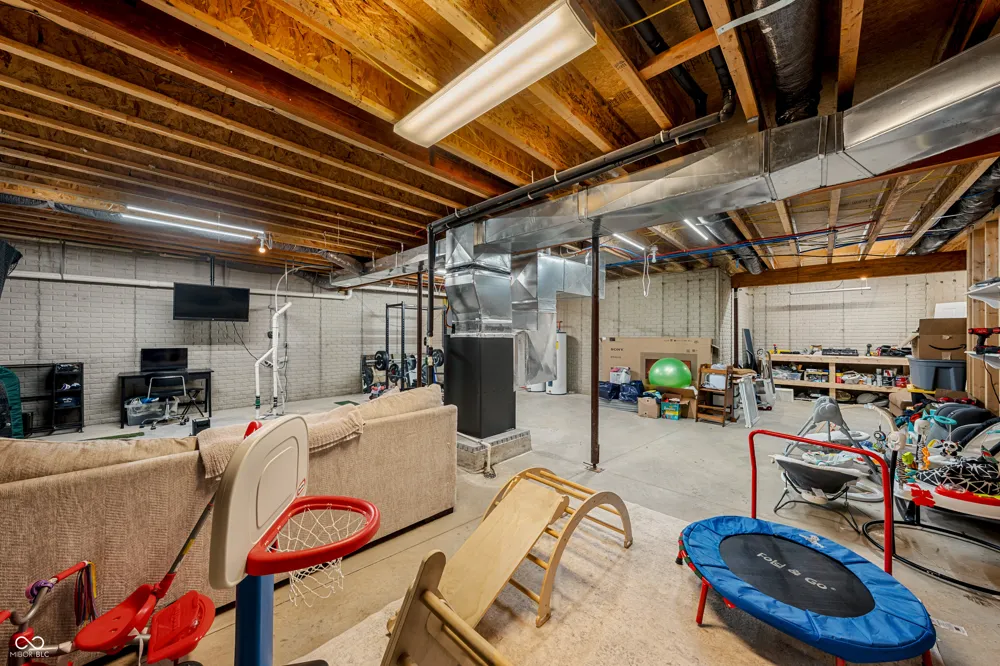 3974 Golf Bag Lane Terre Haute, IN 47802