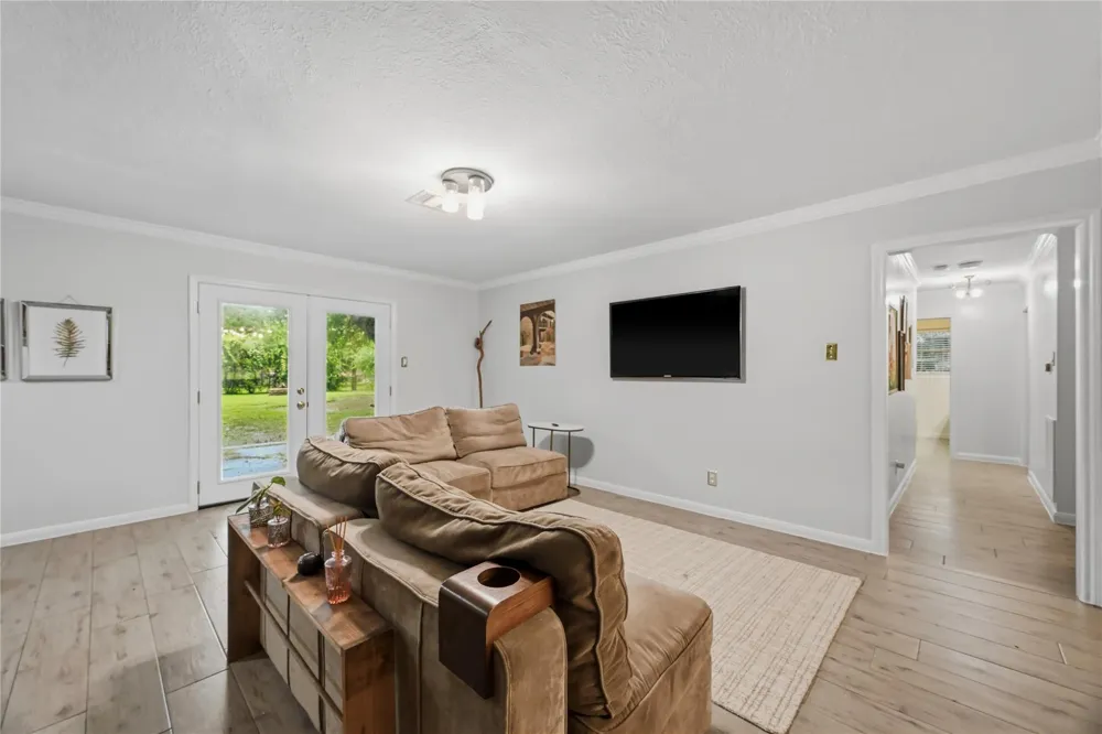 15810 Acapulco Drive Jersey Village, TX 77040