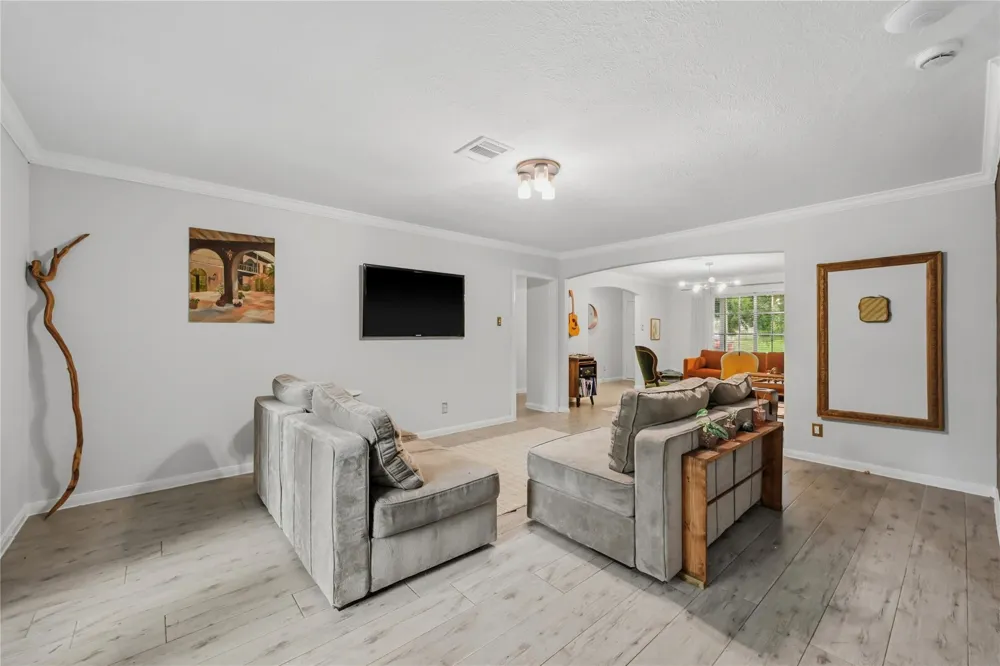 15810 Acapulco Drive Jersey Village, TX 77040