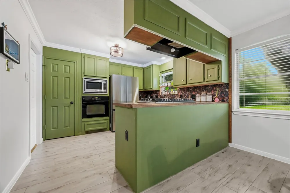 15810 Acapulco Drive Jersey Village, TX 77040