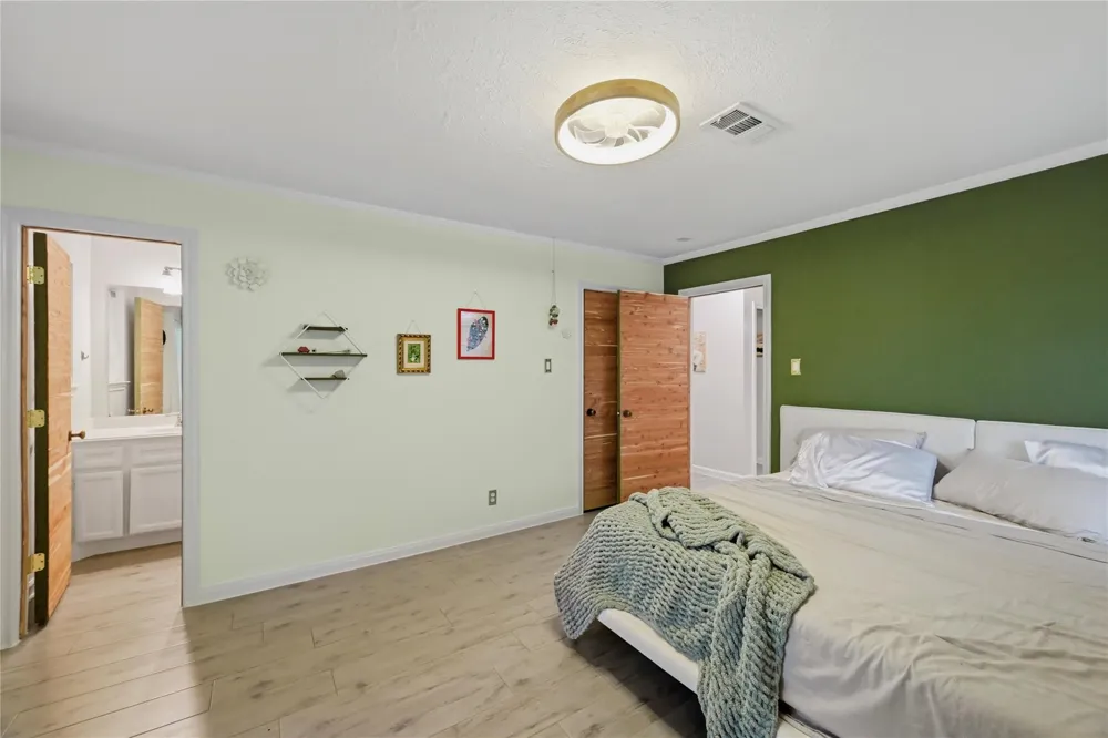 15810 Acapulco Drive Jersey Village, TX 77040