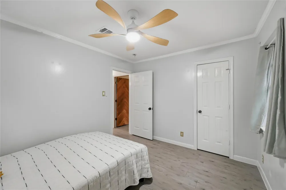 15810 Acapulco Drive Jersey Village, TX 77040