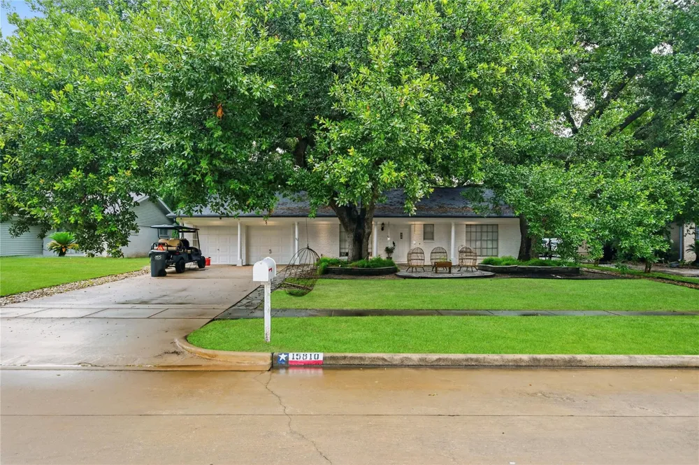 15810 Acapulco Drive Jersey Village, TX 77040