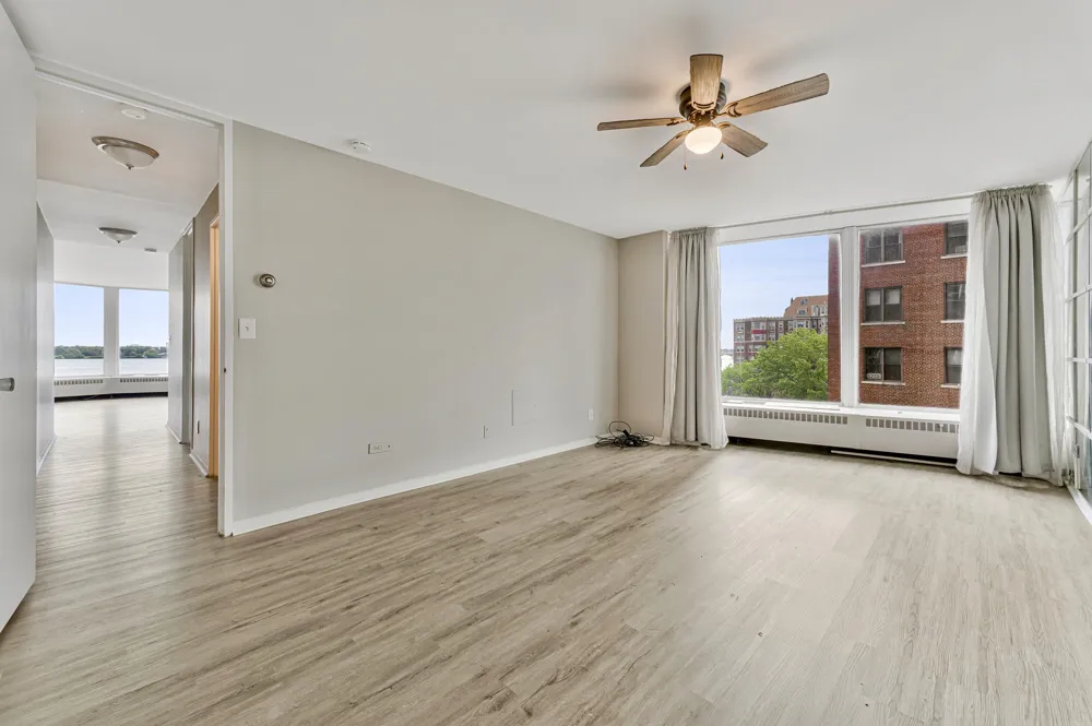 8200 E Jefferson Avenue #610 Detroit, MI 48214