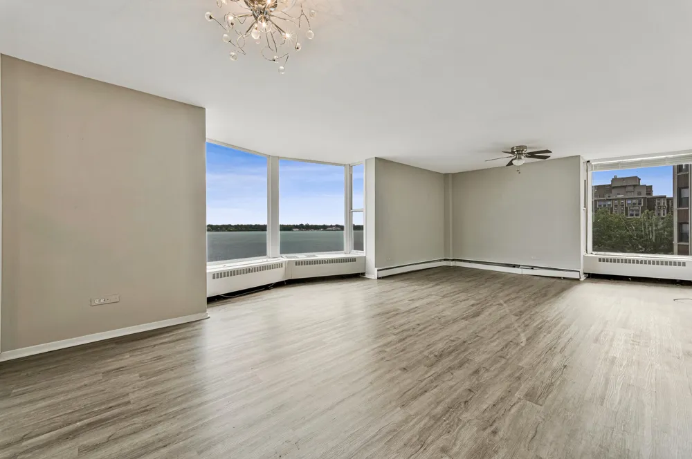 8200 E Jefferson Avenue #610 Detroit, MI 48214