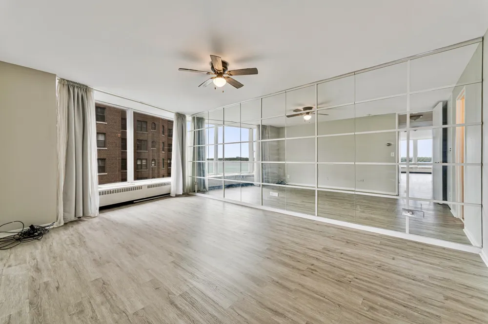 8200 E Jefferson Avenue #610 Detroit, MI 48214