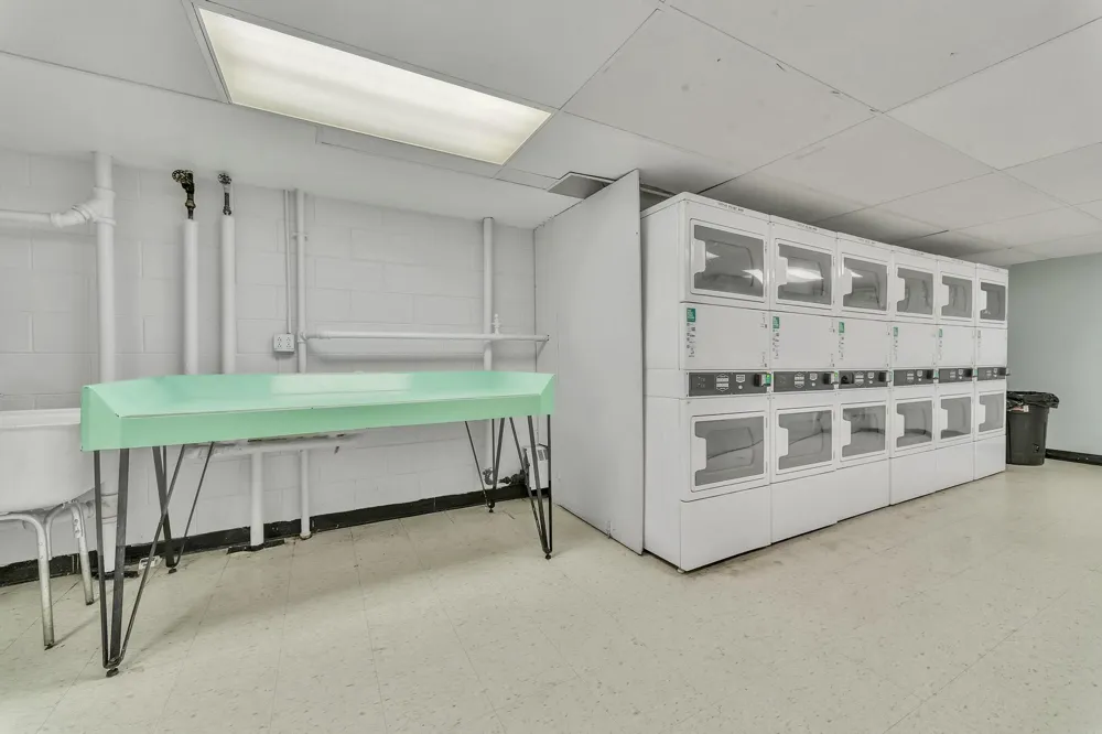 8200 E Jefferson Avenue #610 Detroit, MI 48214
