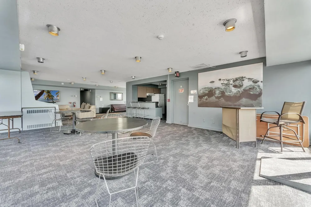 8200 E Jefferson Avenue #610 Detroit, MI 48214