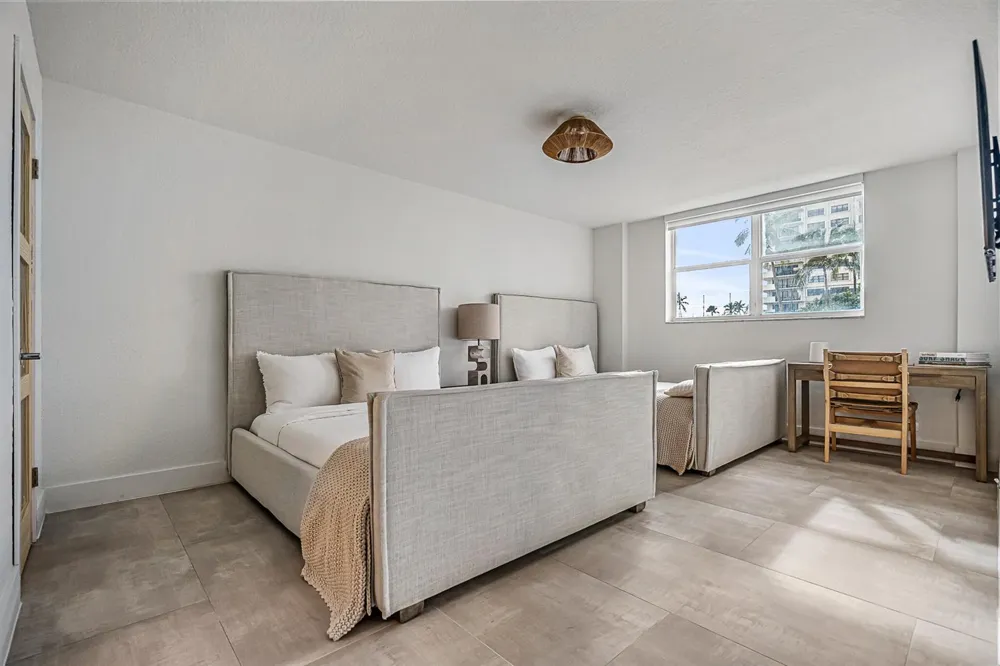5200 OCEAN BOULEVARD #109C Lauderdale By The Sea, FL 33308