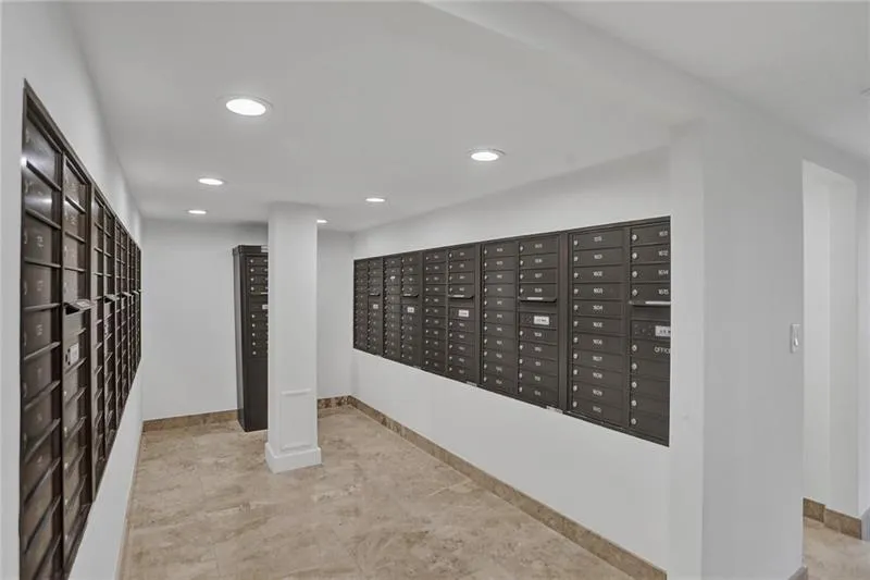 5200 OCEAN BOULEVARD #109C Lauderdale By The Sea, FL 33308