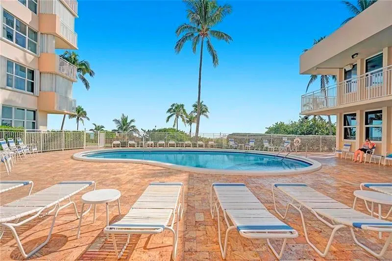 5200 OCEAN BOULEVARD #109C Lauderdale By The Sea, FL 33308