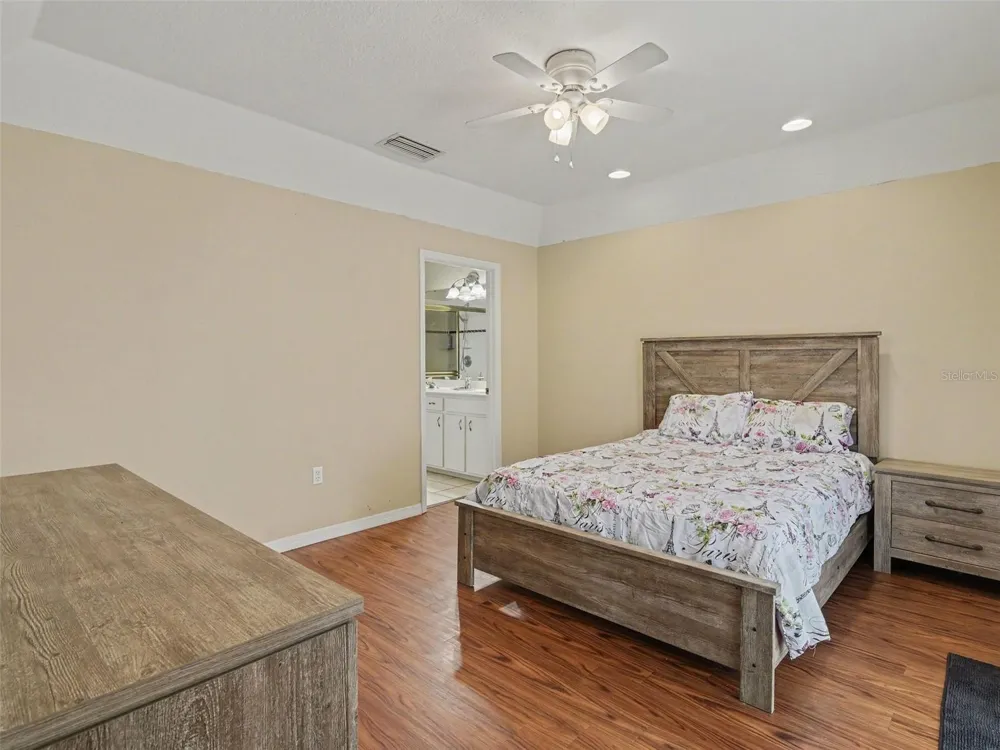 3715 E 31ST STREET Bradenton, FL 34208