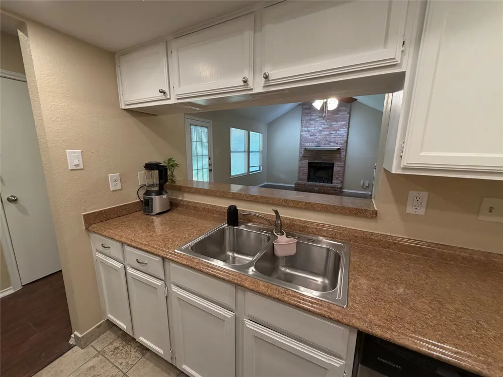 7804 Topawa Cove #B Austin, TX 78729