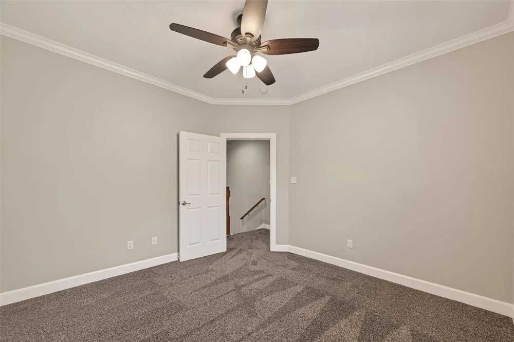 51 English Oak Court Lake Jackson, TX 77566