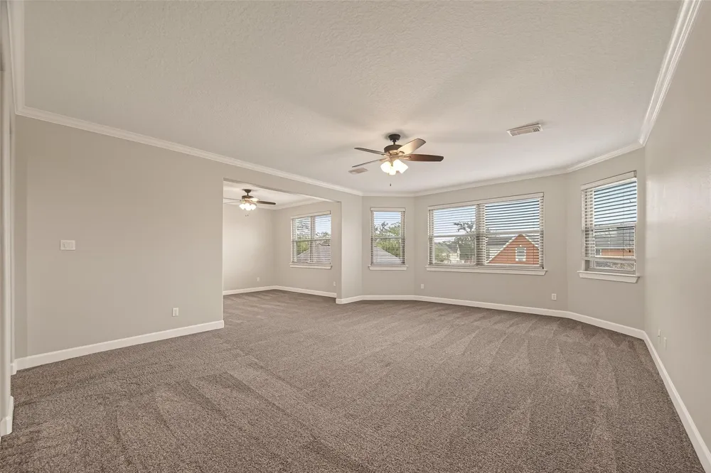 51 English Oak Court Lake Jackson, TX 77566