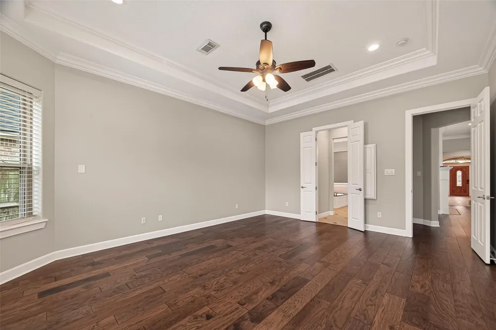51 English Oak Court Lake Jackson, TX 77566