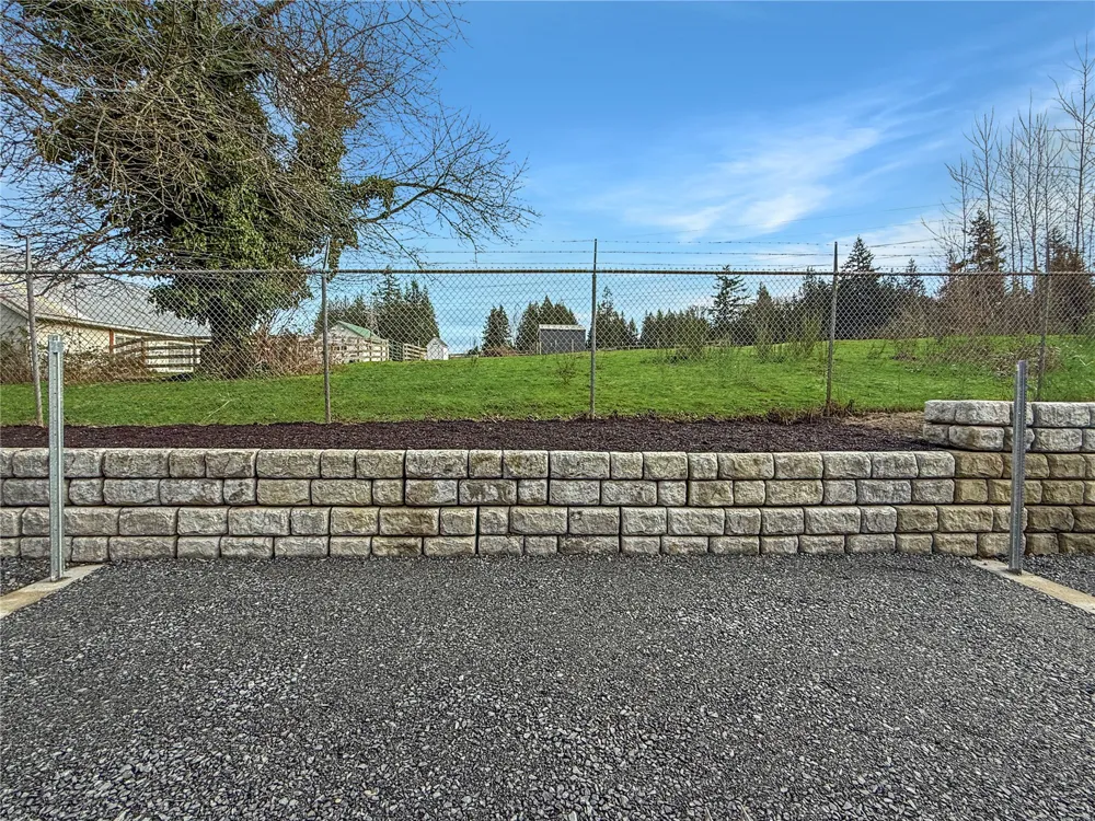 7820 64th Street SE #B Snohomish, WA 98290