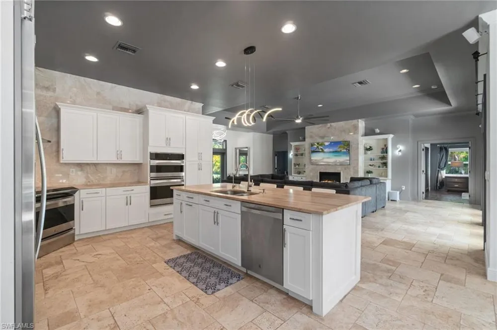 5420 Boxwood Way Naples, FL 34116
