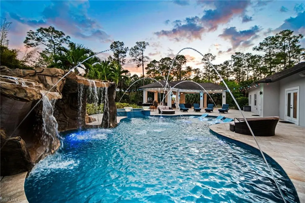 5420 Boxwood Way Naples, FL 34116