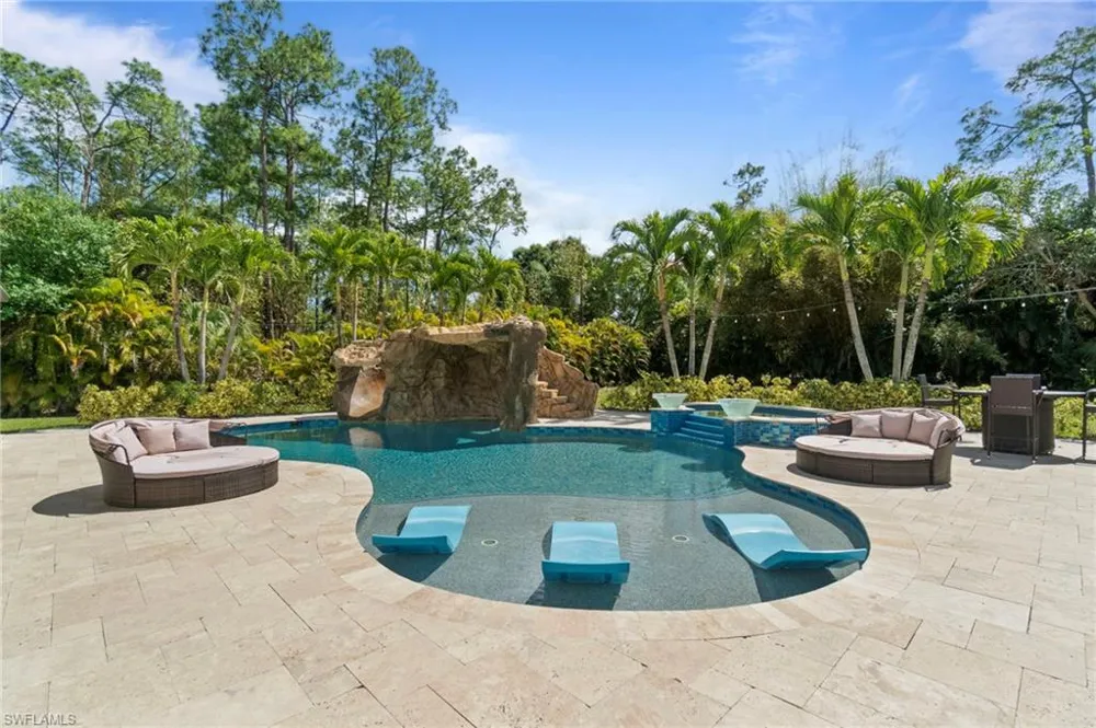 5420 Boxwood Way Naples, FL 34116