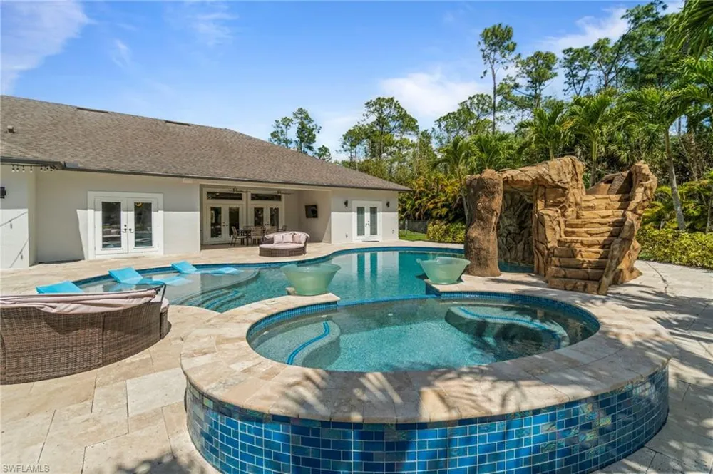 5420 Boxwood Way Naples, FL 34116