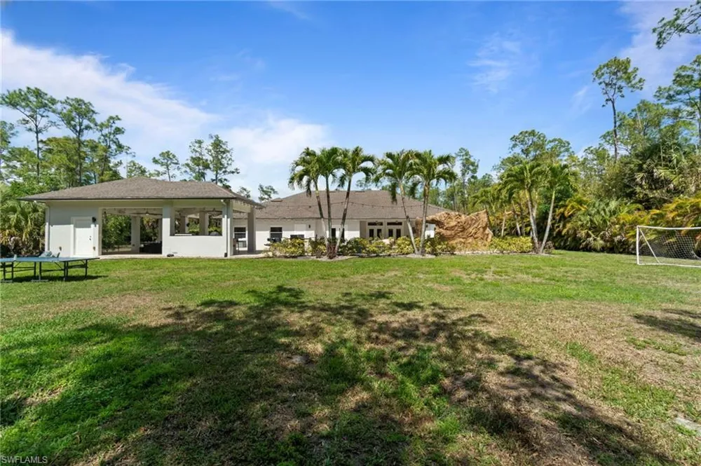 5420 Boxwood Way Naples, FL 34116