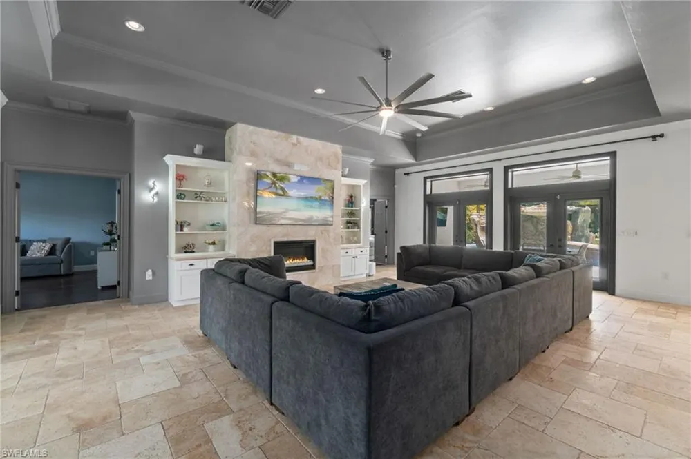 5420 Boxwood Way Naples, FL 34116