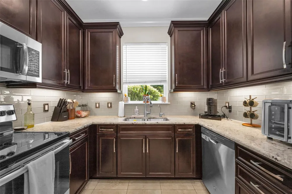 26399 LIMESTONE SPRINGS WAY Wesley Chapel, FL 33544