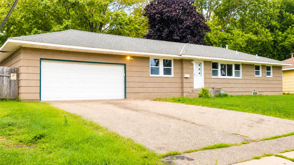 5901 Ewing Avenue Brooklyn Center, MN 55429