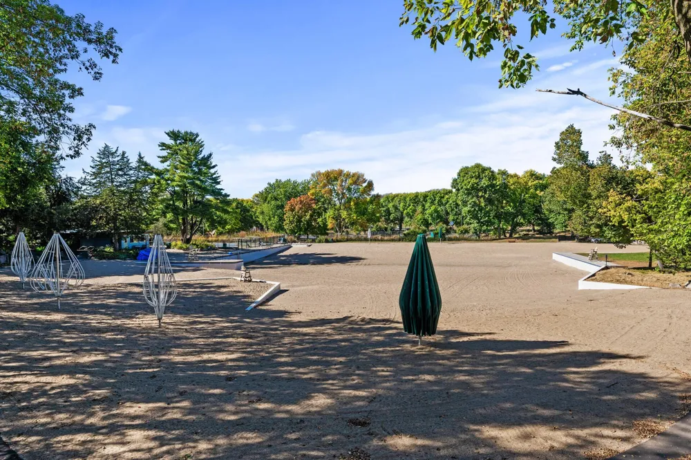 8948 Neill Lake Road #155E Eden Prairie, MN 55347