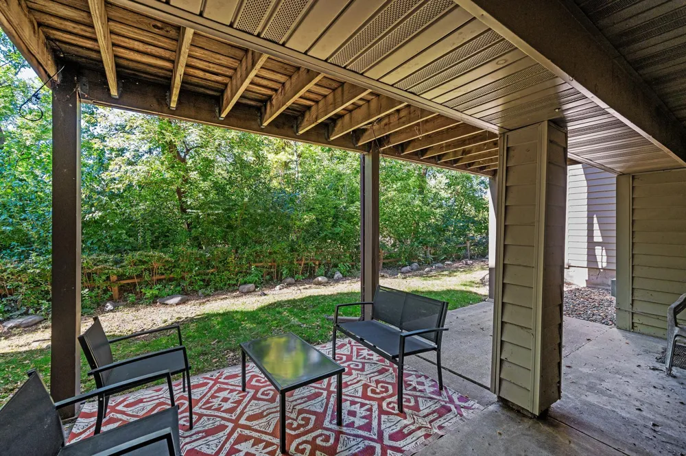 8948 Neill Lake Road #155E Eden Prairie, MN 55347