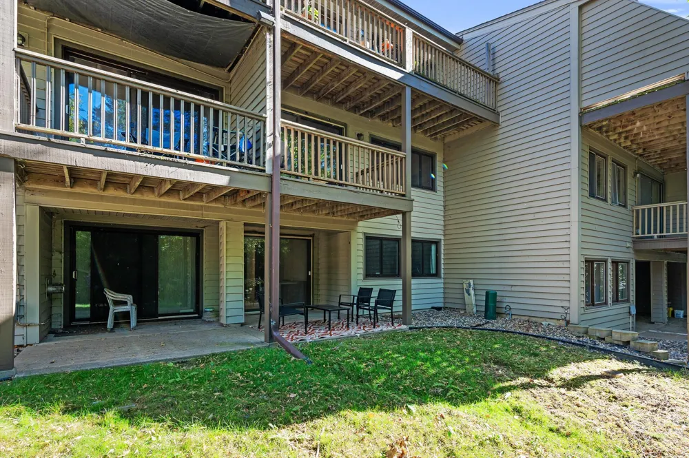 8948 Neill Lake Road #155E Eden Prairie, MN 55347