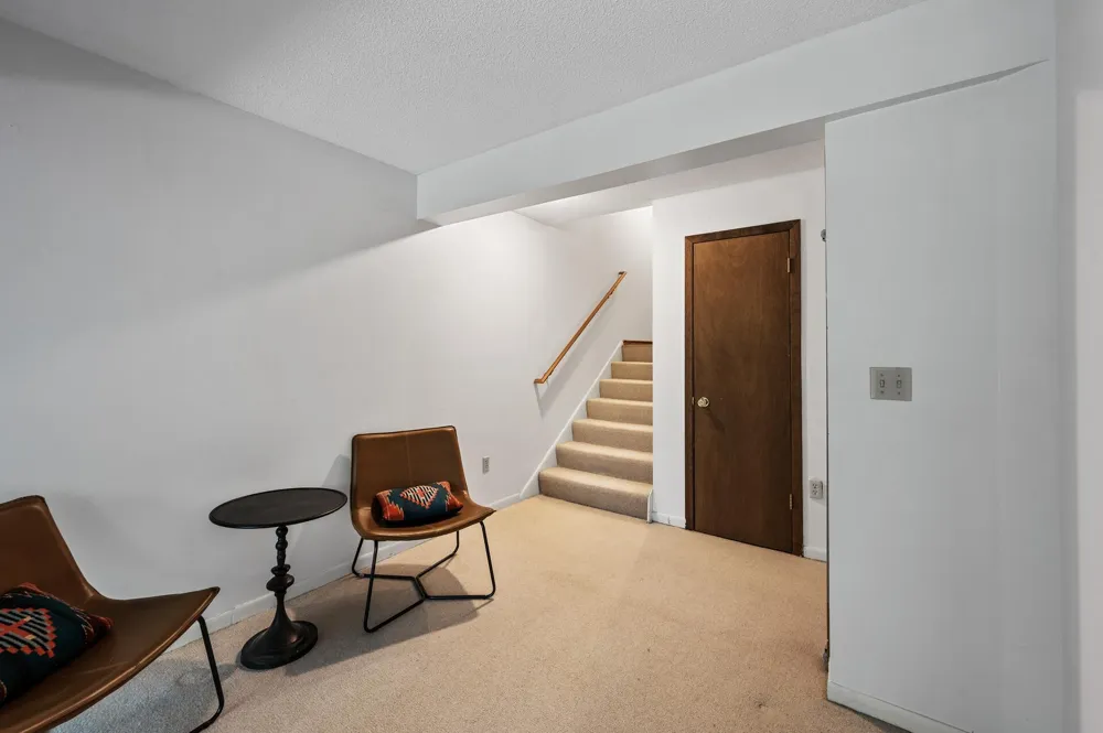 8948 Neill Lake Road #155E Eden Prairie, MN 55347