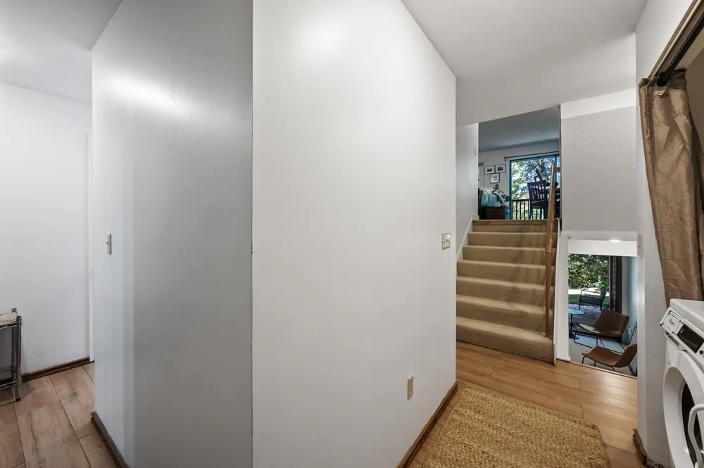 8948 Neill Lake Road #155E Eden Prairie, MN 55347