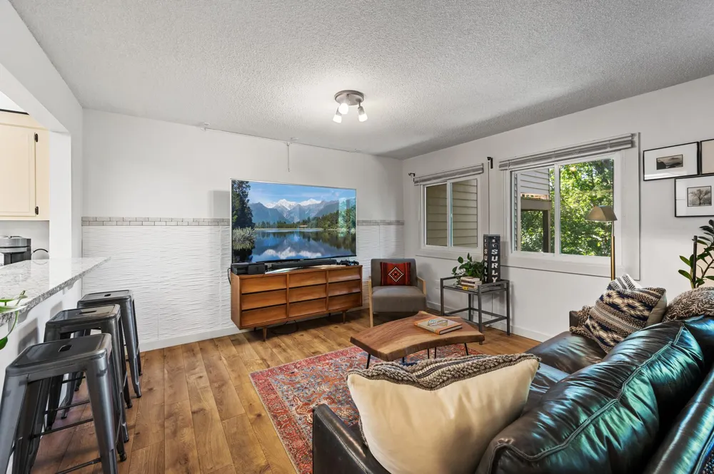 8948 Neill Lake Road #155E Eden Prairie, MN 55347