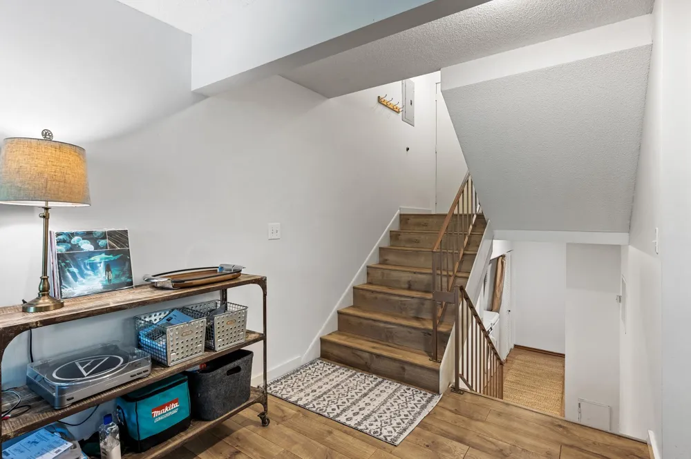 8948 Neill Lake Road #155E Eden Prairie, MN 55347