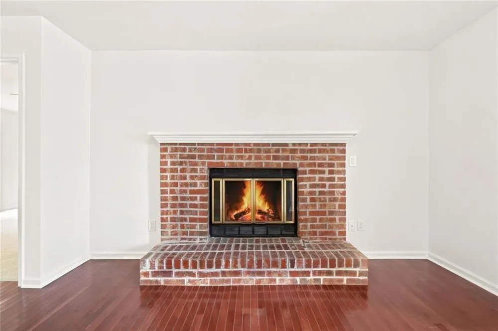 1632 Oakwood Court Marietta, GA 30066