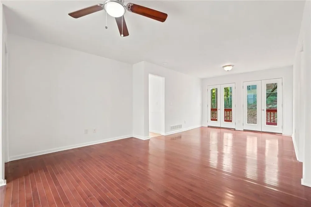 1632 Oakwood Court Marietta, GA 30066