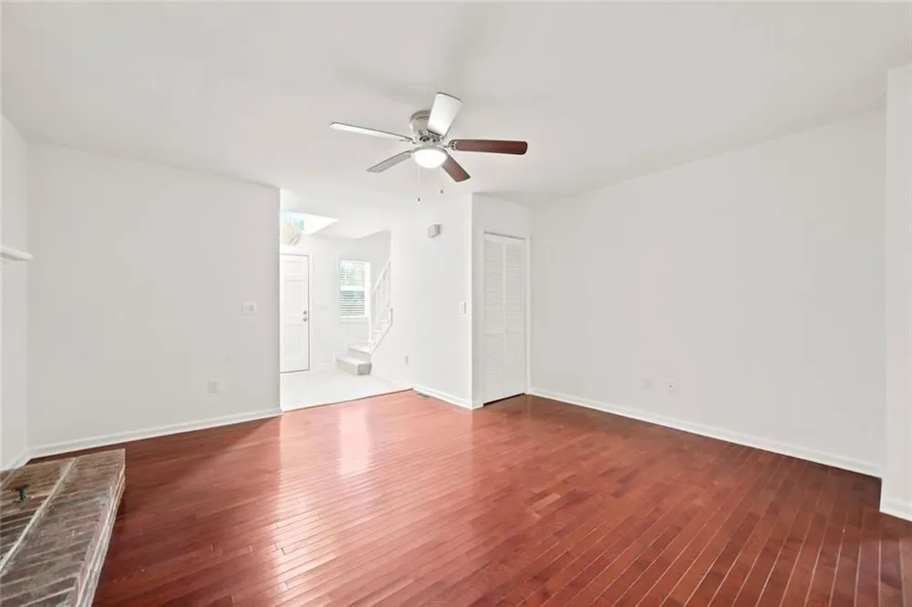 1632 Oakwood Court Marietta, GA 30066