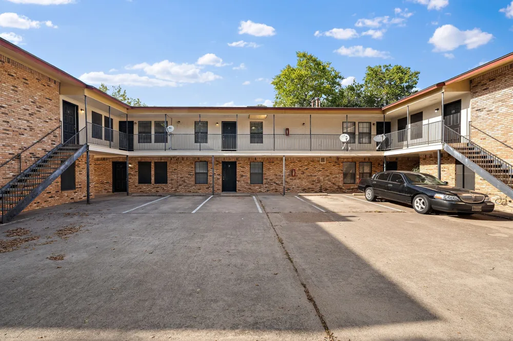 1108 Elm Street #10 Denton, TX 76201