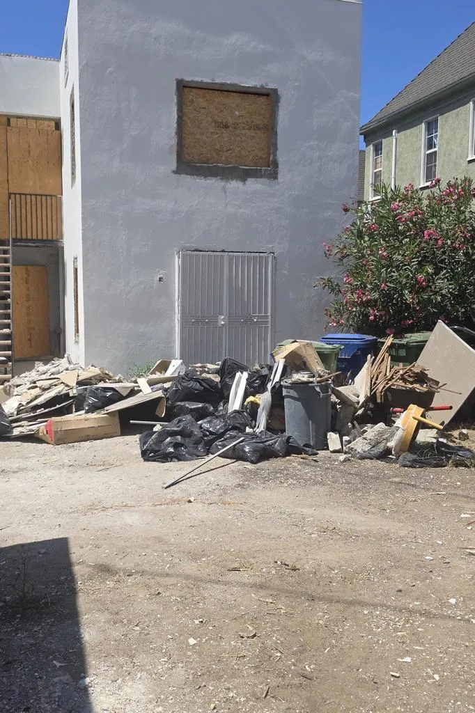 144 S Kenmore Avenue Los Angeles, CA 90004