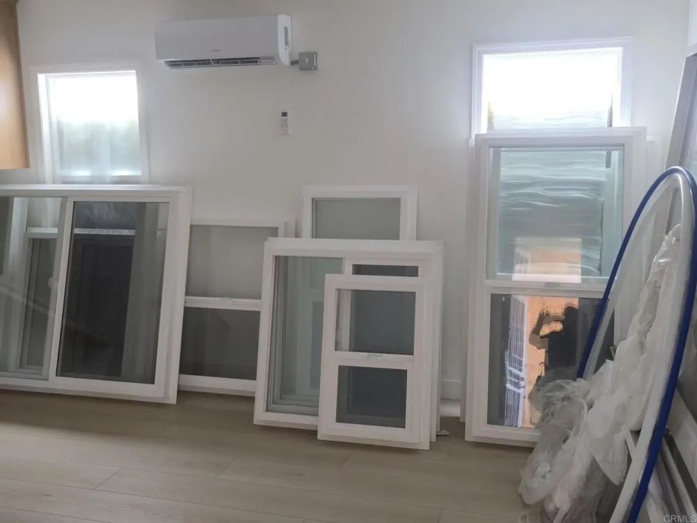 144 S Kenmore Avenue Los Angeles, CA 90004