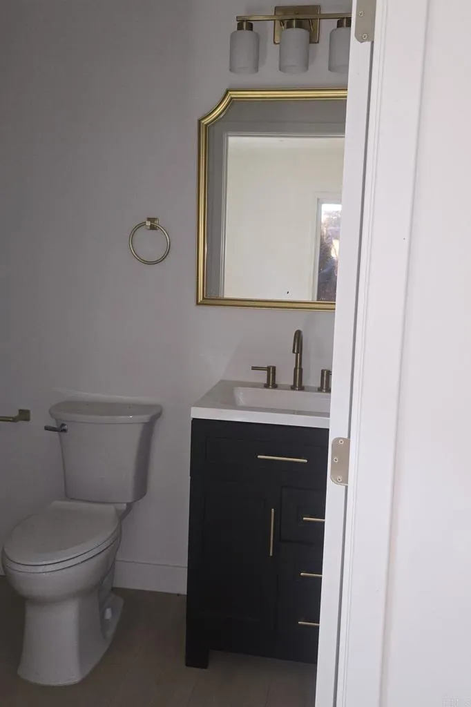 144 S Kenmore Avenue Los Angeles, CA 90004