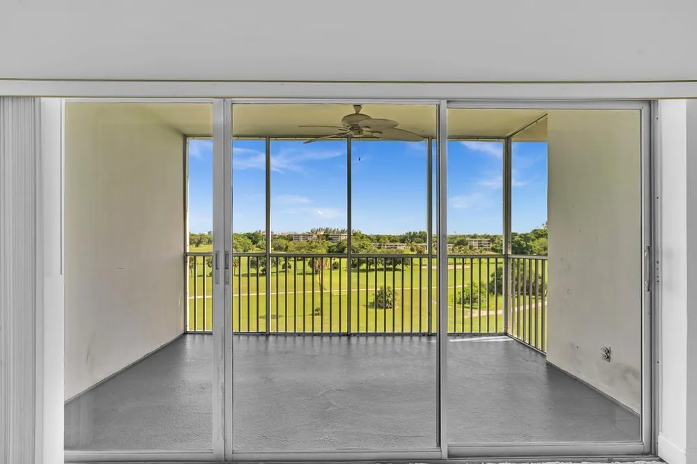 2950 Palm Aire Drive #607 Pompano Beach, FL 33069