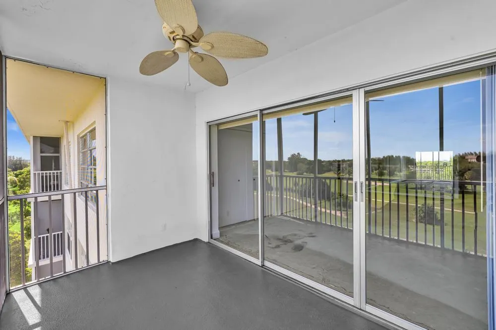 2950 Palm Aire Drive #607 Pompano Beach, FL 33069