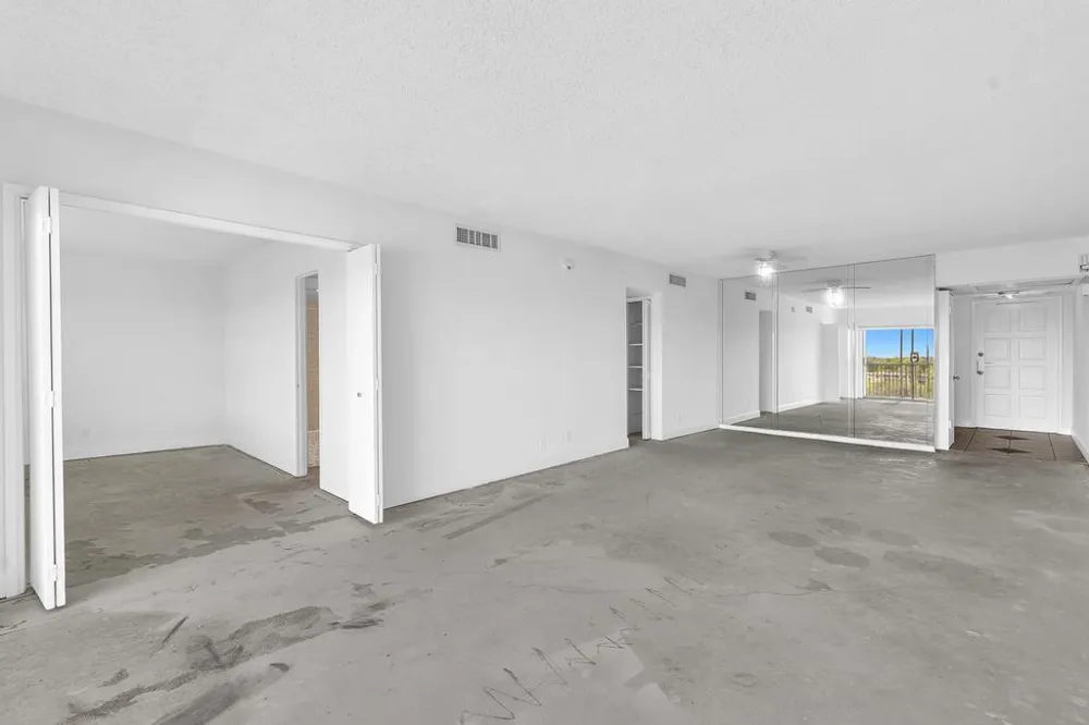 2950 Palm Aire Drive #607 Pompano Beach, FL 33069