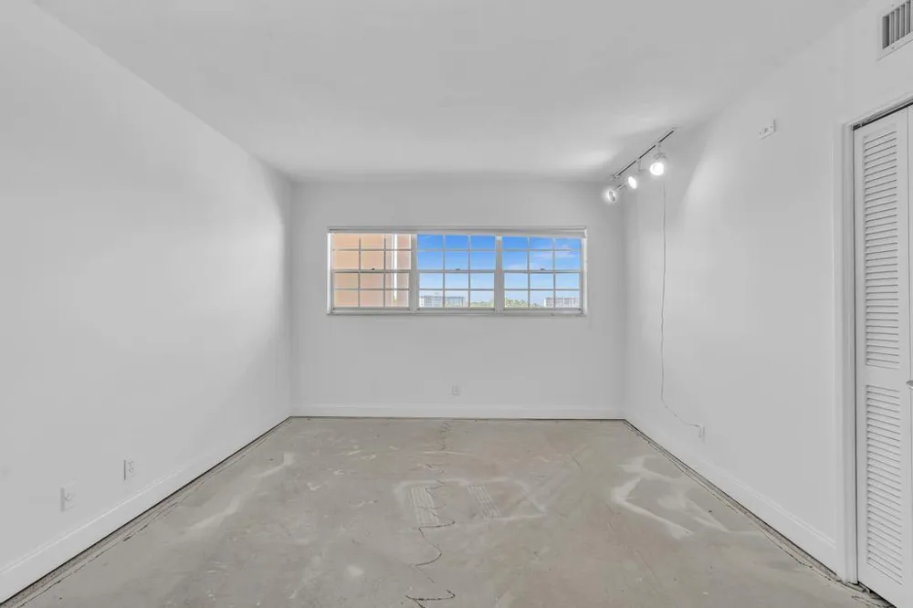 2950 Palm Aire Drive #607 Pompano Beach, FL 33069