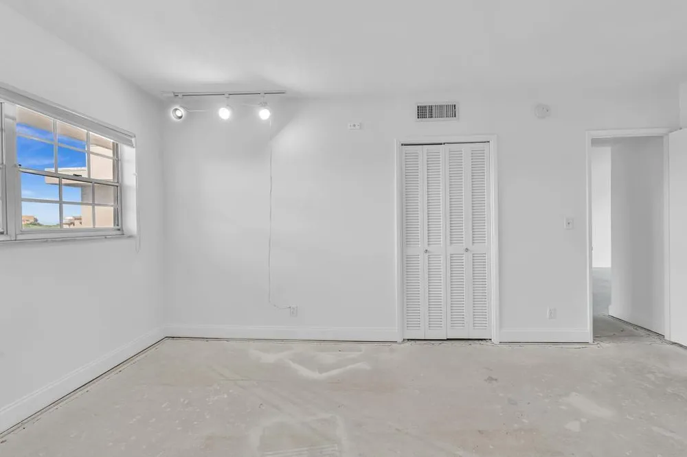 2950 Palm Aire Drive #607 Pompano Beach, FL 33069