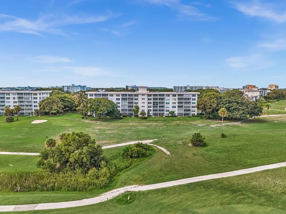 2950 Palm Aire Drive #607 Pompano Beach, FL 33069