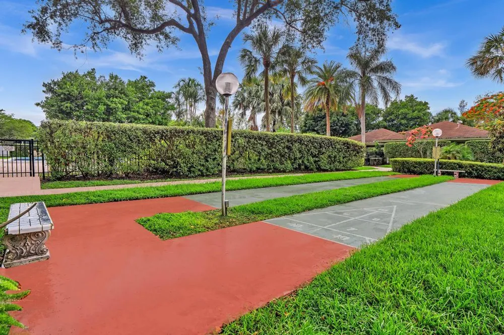 2950 Palm Aire Drive #607 Pompano Beach, FL 33069